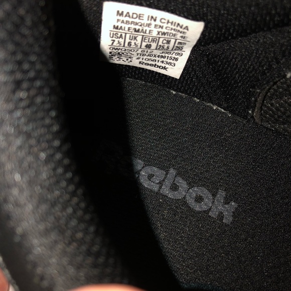 NWOT Reebok Old School Classic Leather Sneakers! - Picture 3 of 4